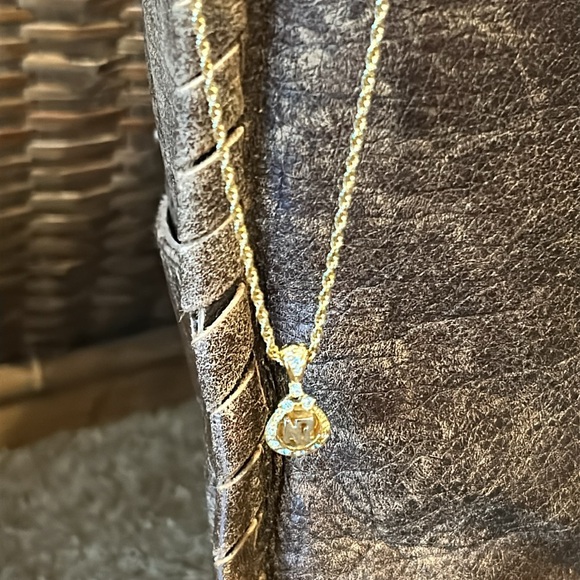 Nina Ricci Vintage Authentic Gold Plated Necklace W/“NR” Charm & Precious Stones - Picture 5 of 9